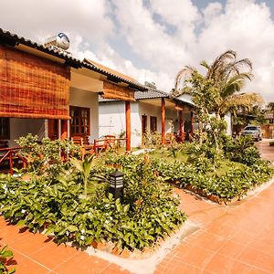 Family Room Garden View